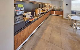 City Express By Marriott La Raza